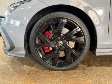 VW Golf VIII Lim. GTI 2.0TSI DSG CAM ACC 18