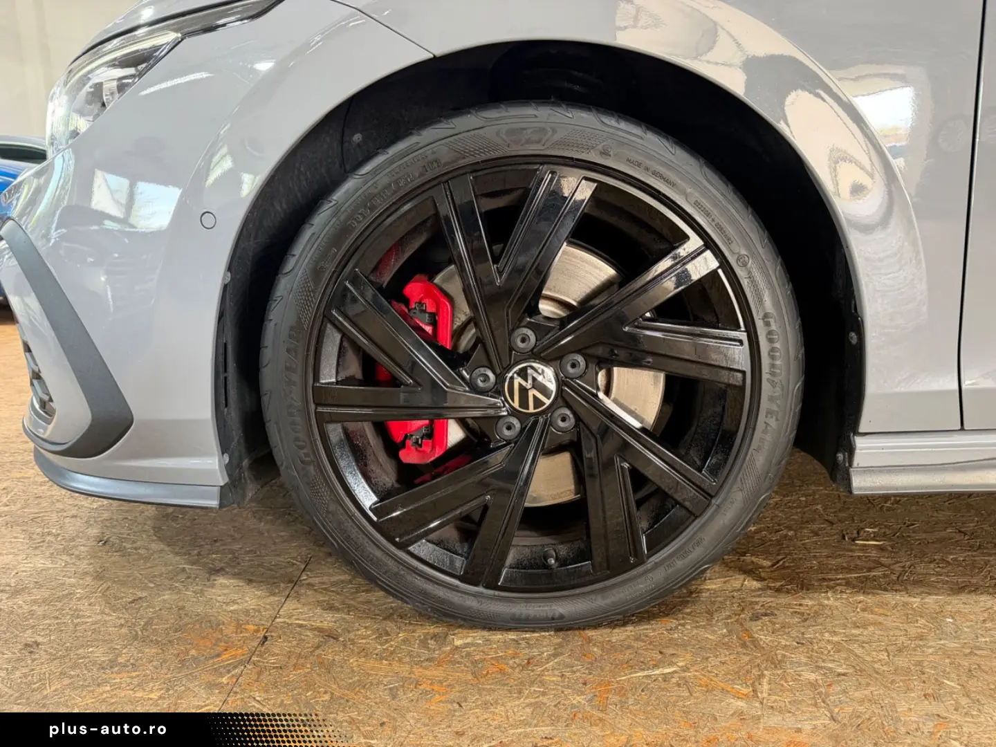 VW Golf VIII Lim. GTI 2.0TSI DSG CAM ACC 18
