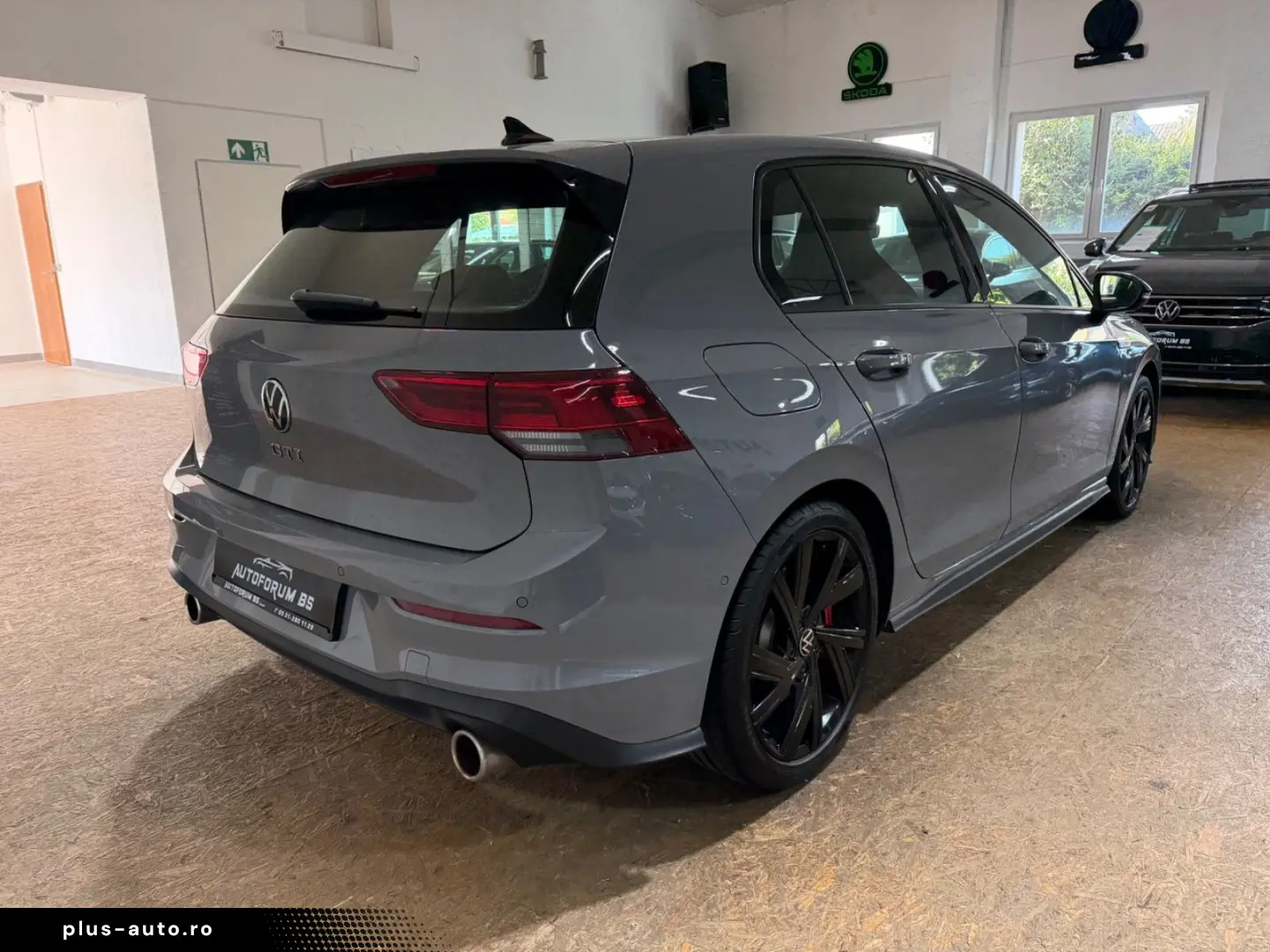VW Golf VIII Lim. GTI 2.0TSI DSG CAM ACC 18