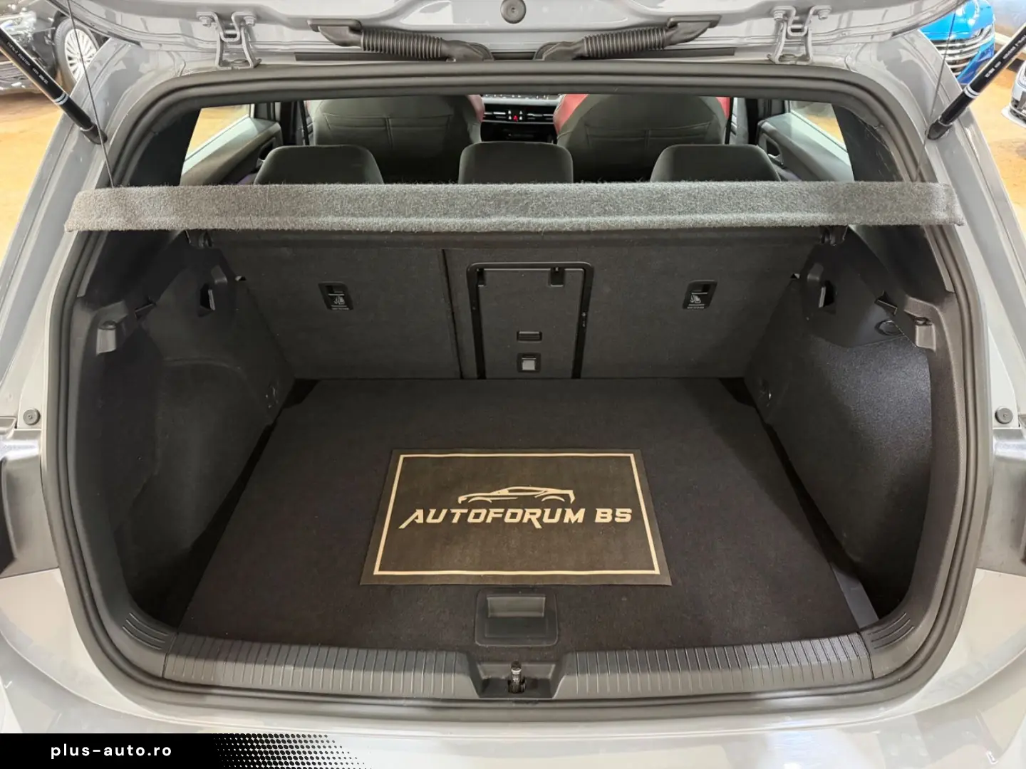 VW Golf VIII Lim. GTI 2.0TSI DSG CAM ACC 18
