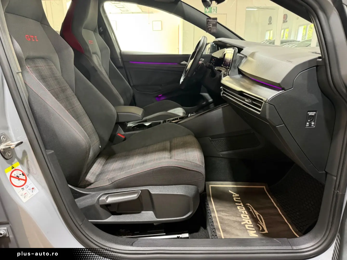 VW Golf VIII Lim. GTI 2.0TSI DSG CAM ACC 18