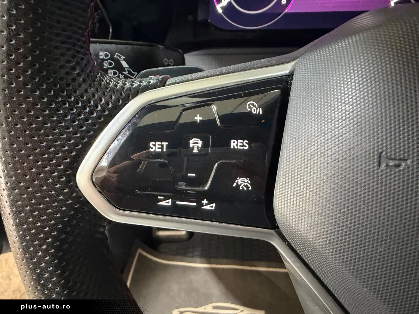 VW Golf VIII Lim. GTI 2.0TSI DSG CAM ACC 18
