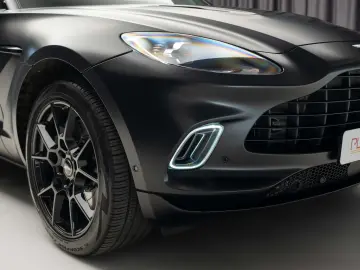 Aston Martin - DBX