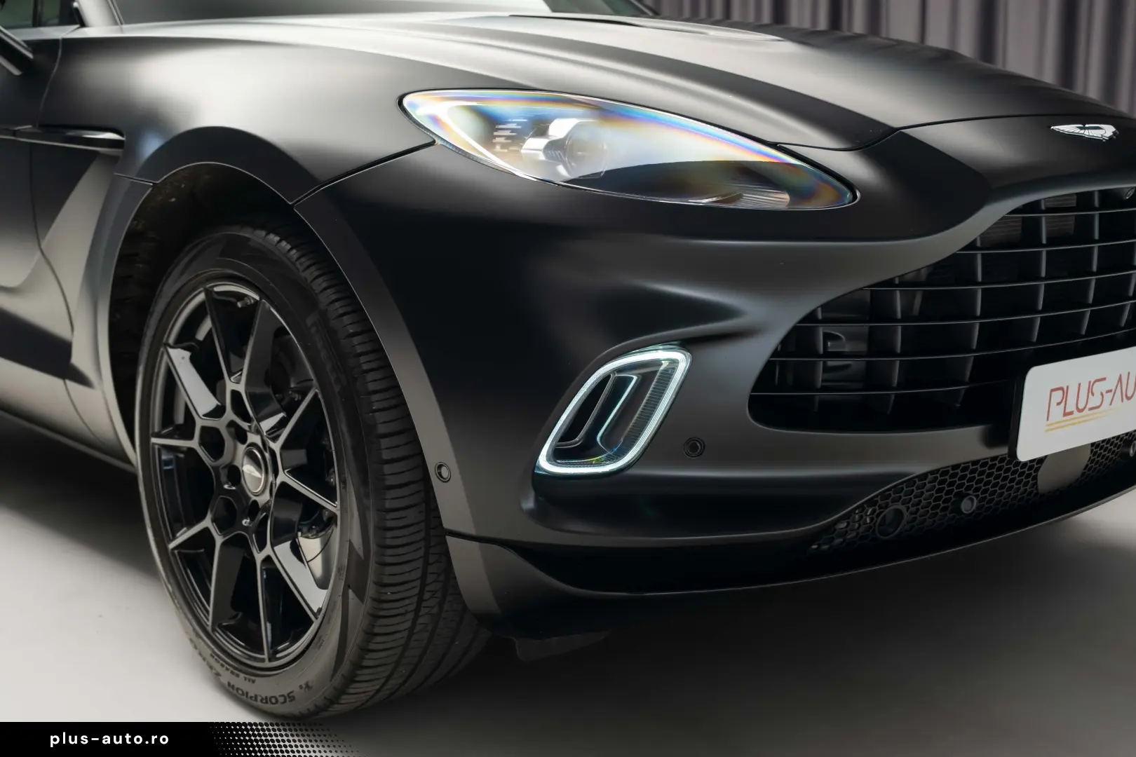Aston Martin - DBX