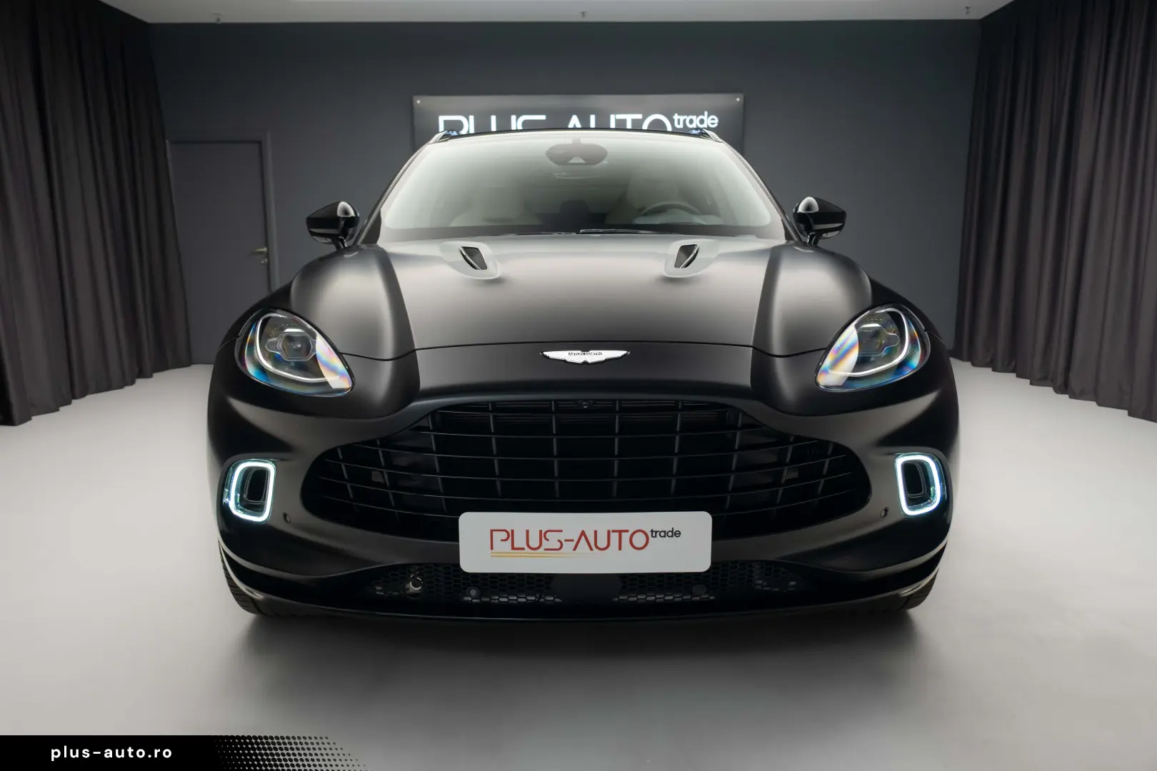 Aston Martin - DBX