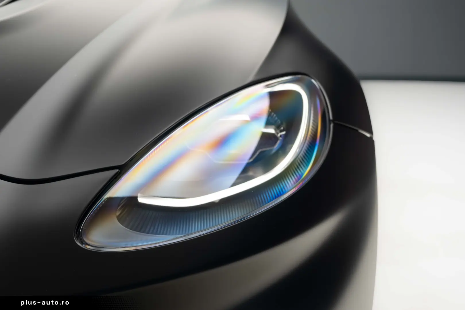 Aston Martin - DBX