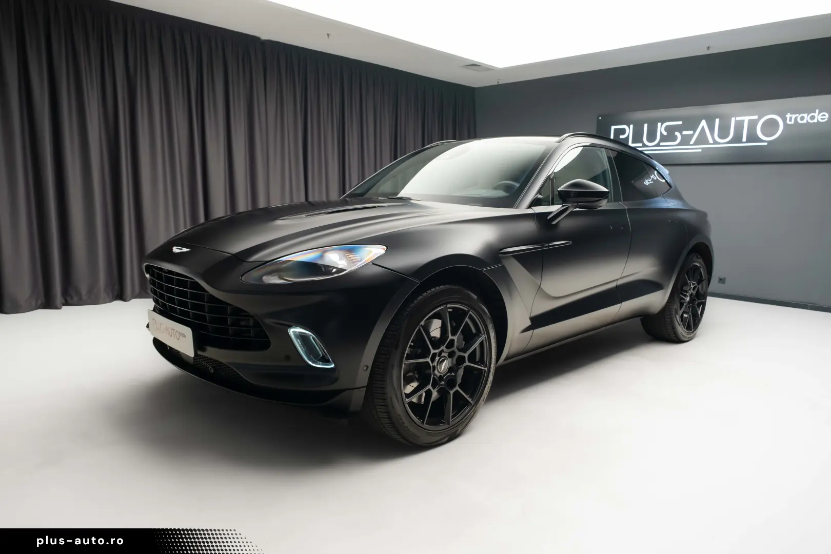 Aston Martin - DBX