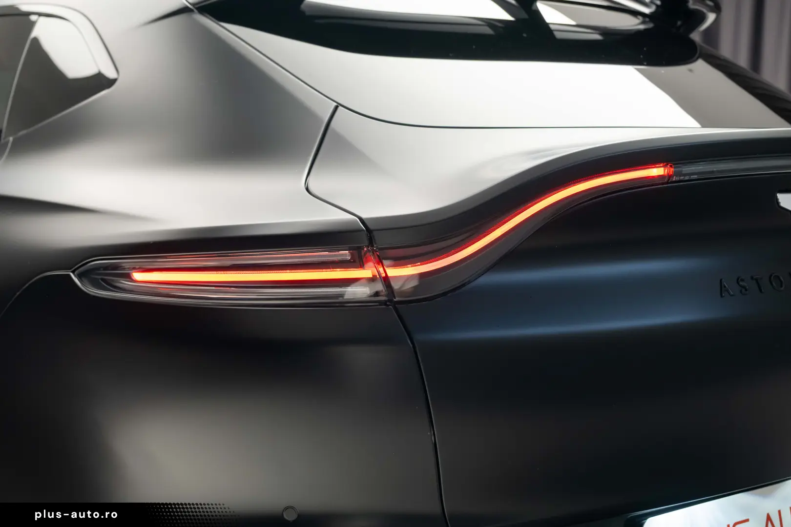 Aston Martin - DBX