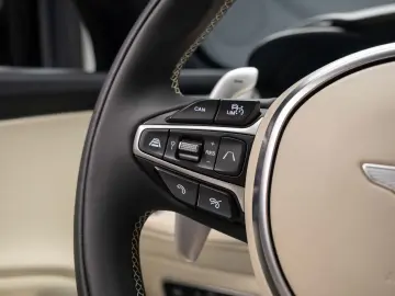 Aston Martin - DBX