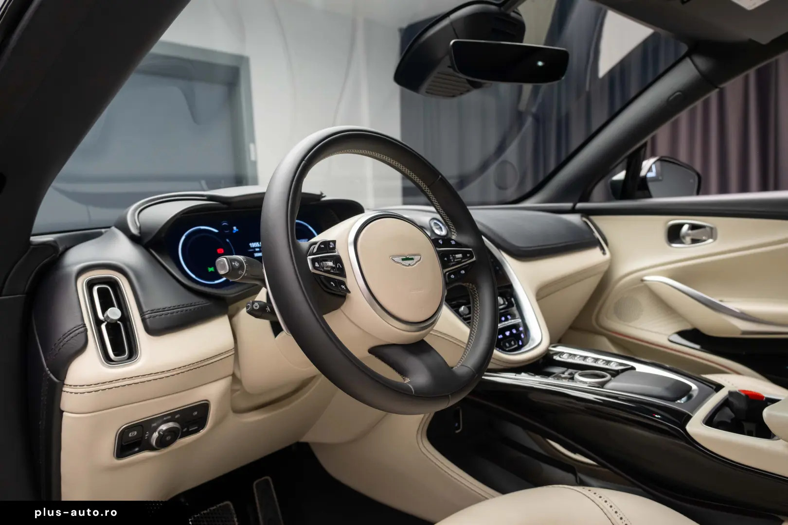 Aston Martin - DBX