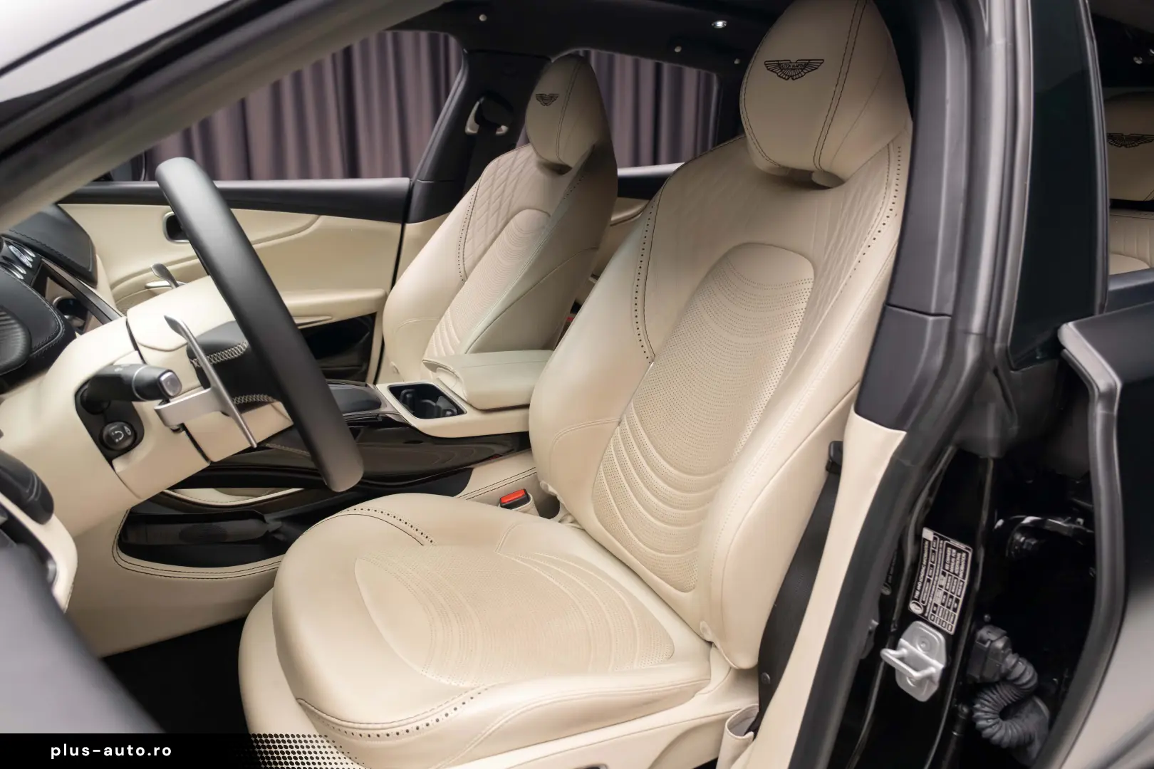 Aston Martin - DBX