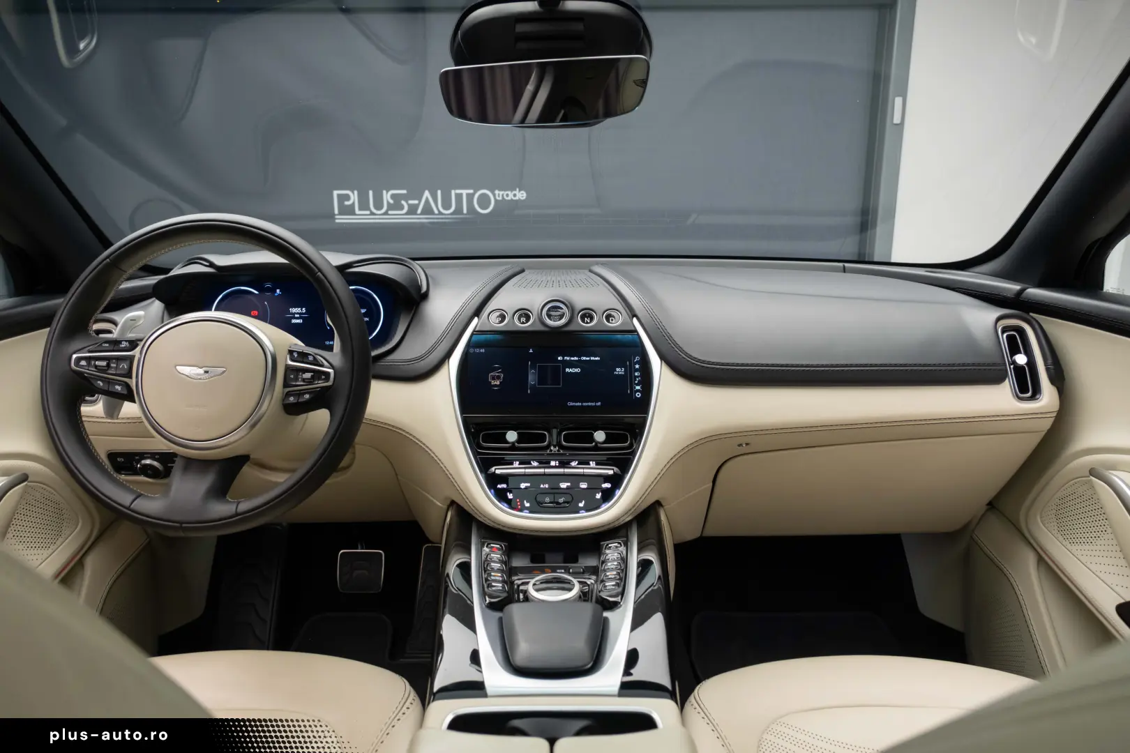 Aston Martin - DBX