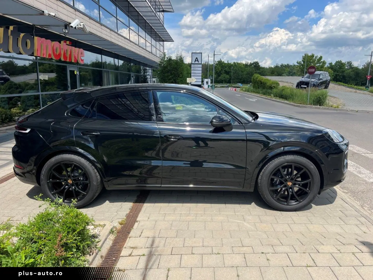PORSCHE CAYENNE COUPE