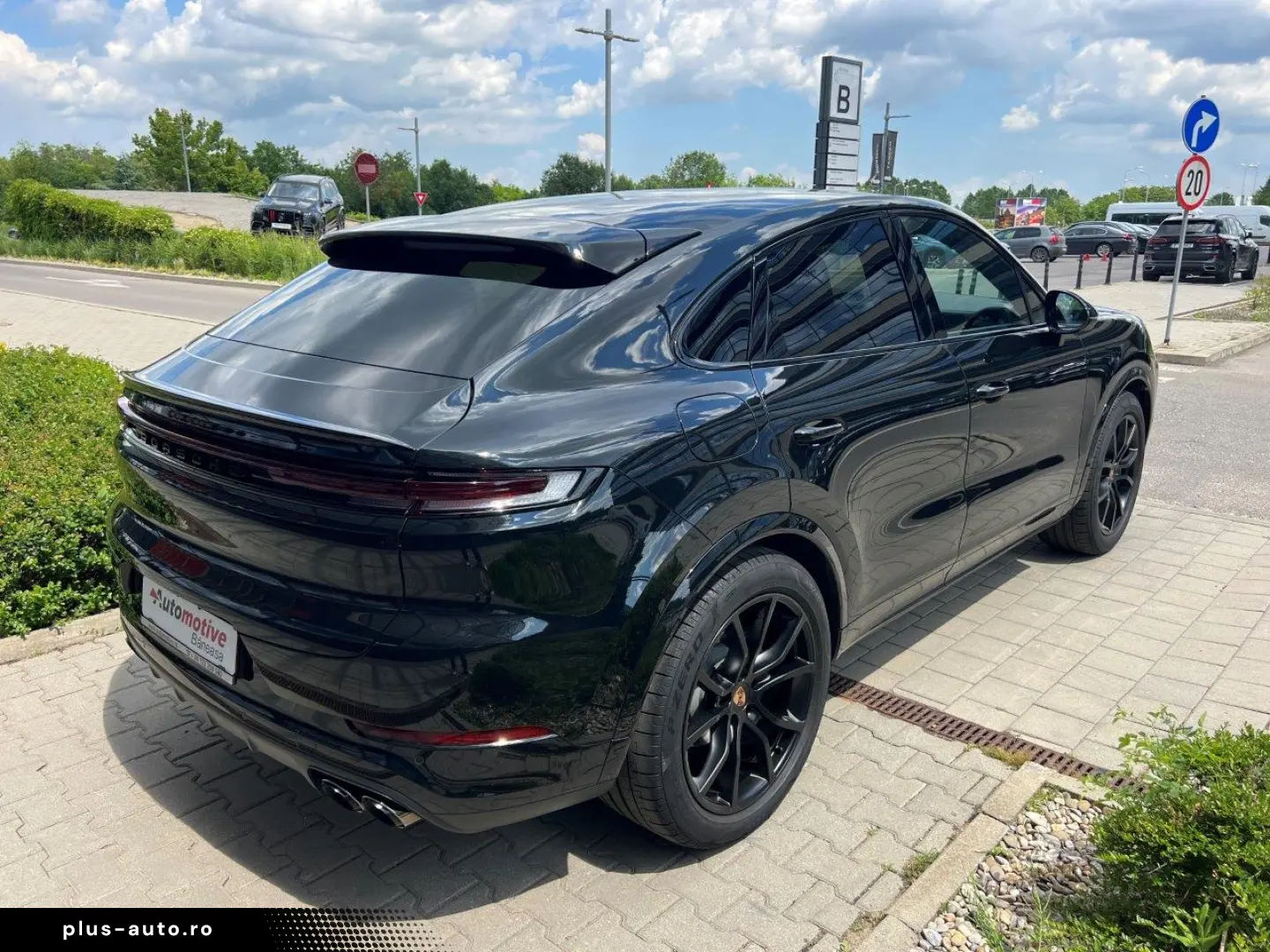 PORSCHE CAYENNE COUPE