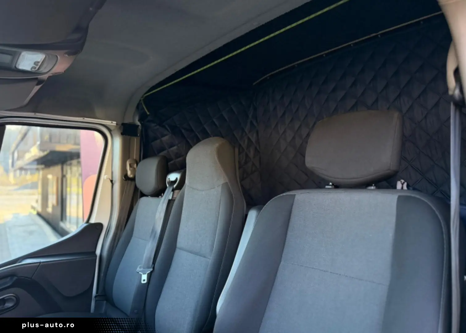 Renault Master 2.3 Blue 135 TT Furgon CD 3 5t L3H2 9 m3
