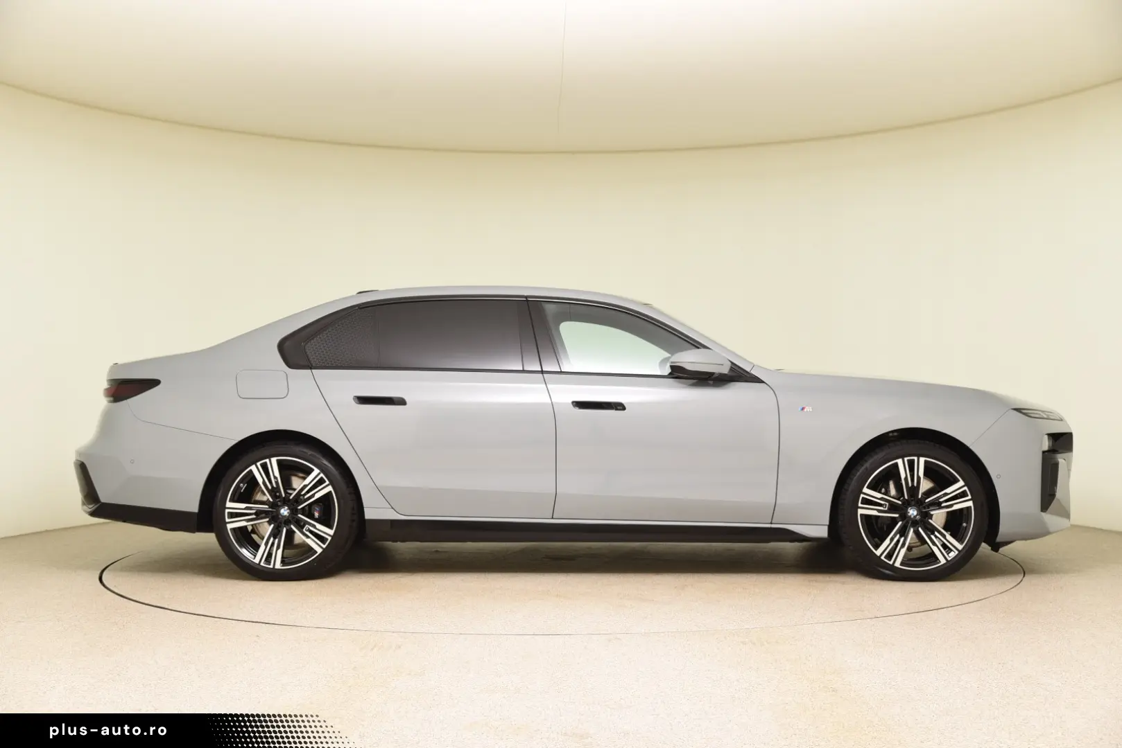 BMW 740 d xDrive M Sport - Garantie pana 05 2027