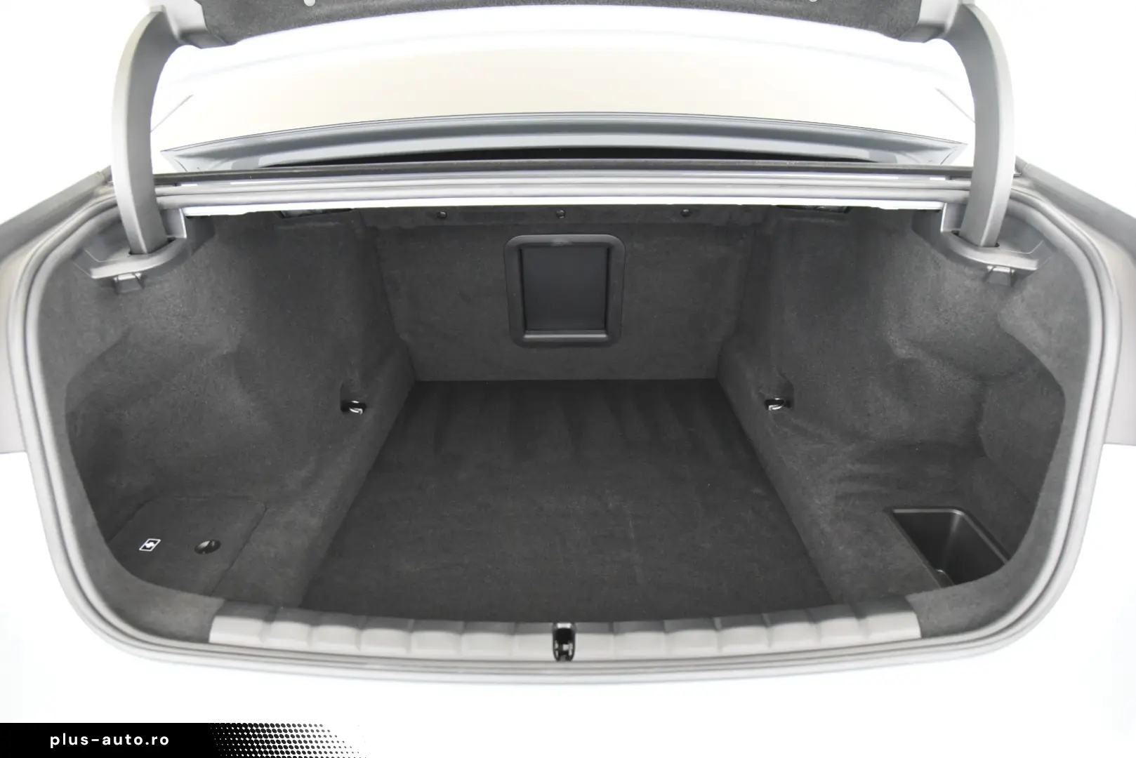 BMW 740 d xDrive M Sport - Garantie pana 05 2027