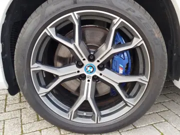 BMW X5 XDrive 45e M Sport AHZ DAB KAM Winterräder