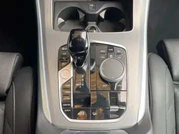 BMW X5 xDrive45e A M-Sport AHK LCProf. ACC HUD DA PA