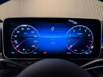 MERCEDES-BENZ CLE200 Cabrio AMG Advanced Plus-AIRSCARF-VOLL