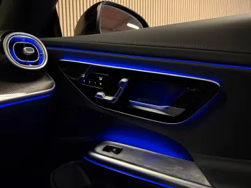 MERCEDES-BENZ CLE200 Cabrio AMG Advanced Plus-AIRSCARF-VOLL