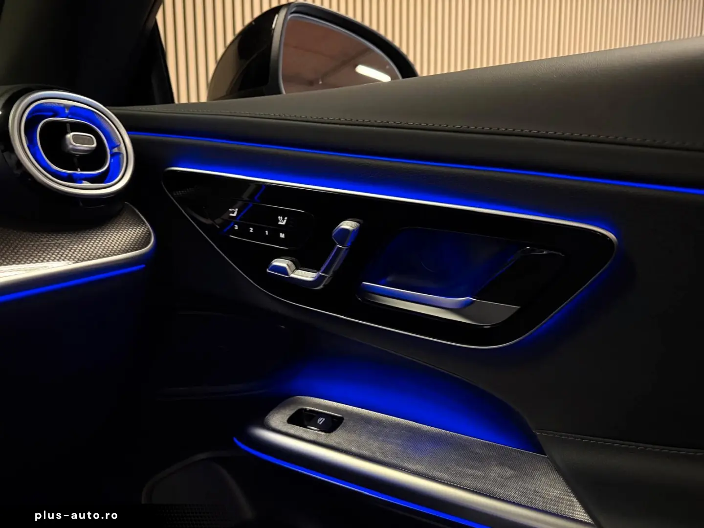 MERCEDES-BENZ CLE200 Cabrio AMG Advanced Plus-AIRSCARF-VOLL