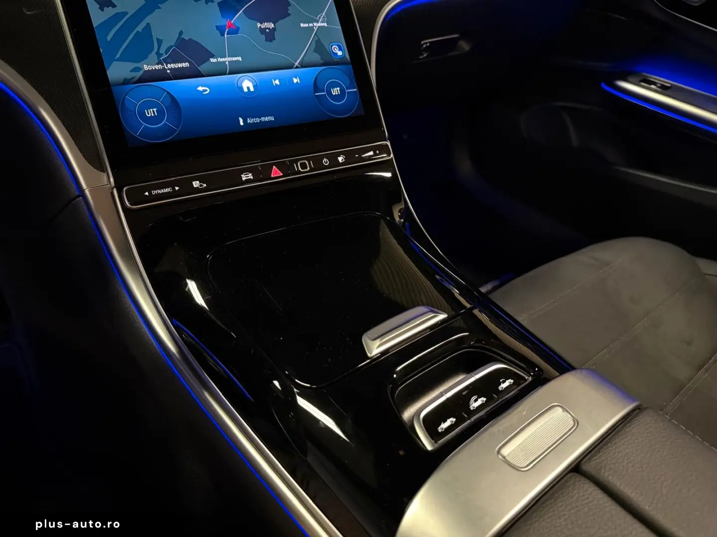 MERCEDES-BENZ CLE200 Cabrio AMG Advanced Plus-AIRSCARF-VOLL