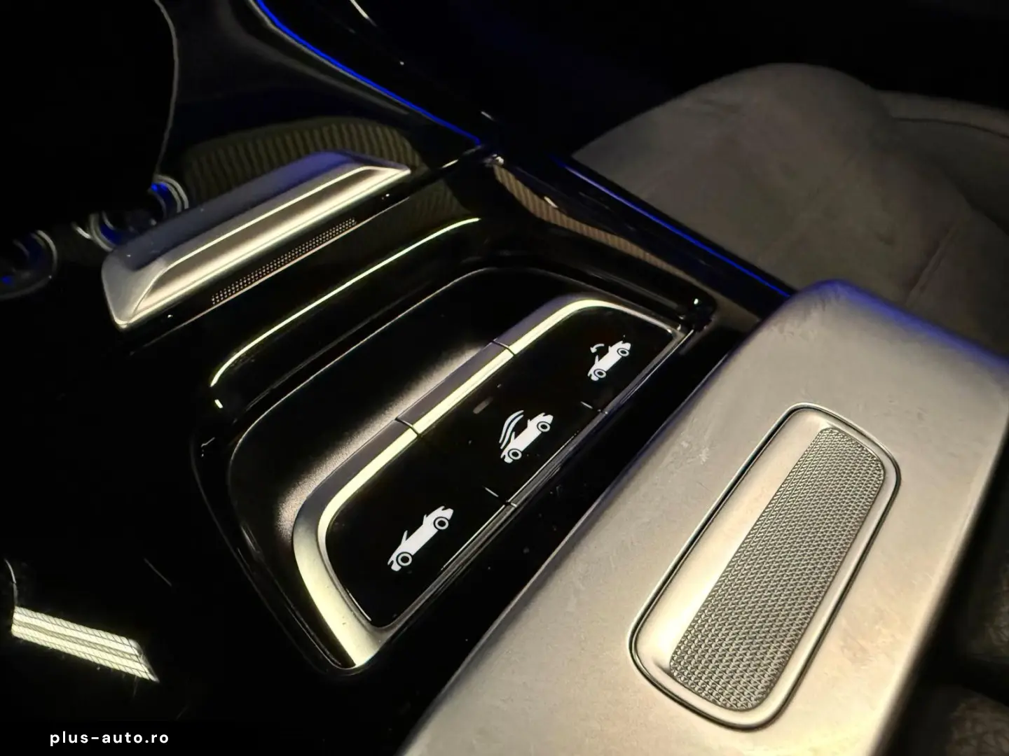MERCEDES-BENZ CLE200 Cabrio AMG Advanced Plus-AIRSCARF-VOLL