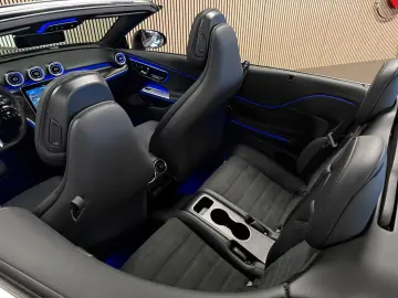 MERCEDES-BENZ CLE200 Cabrio AMG Advanced Plus-AIRSCARF-VOLL