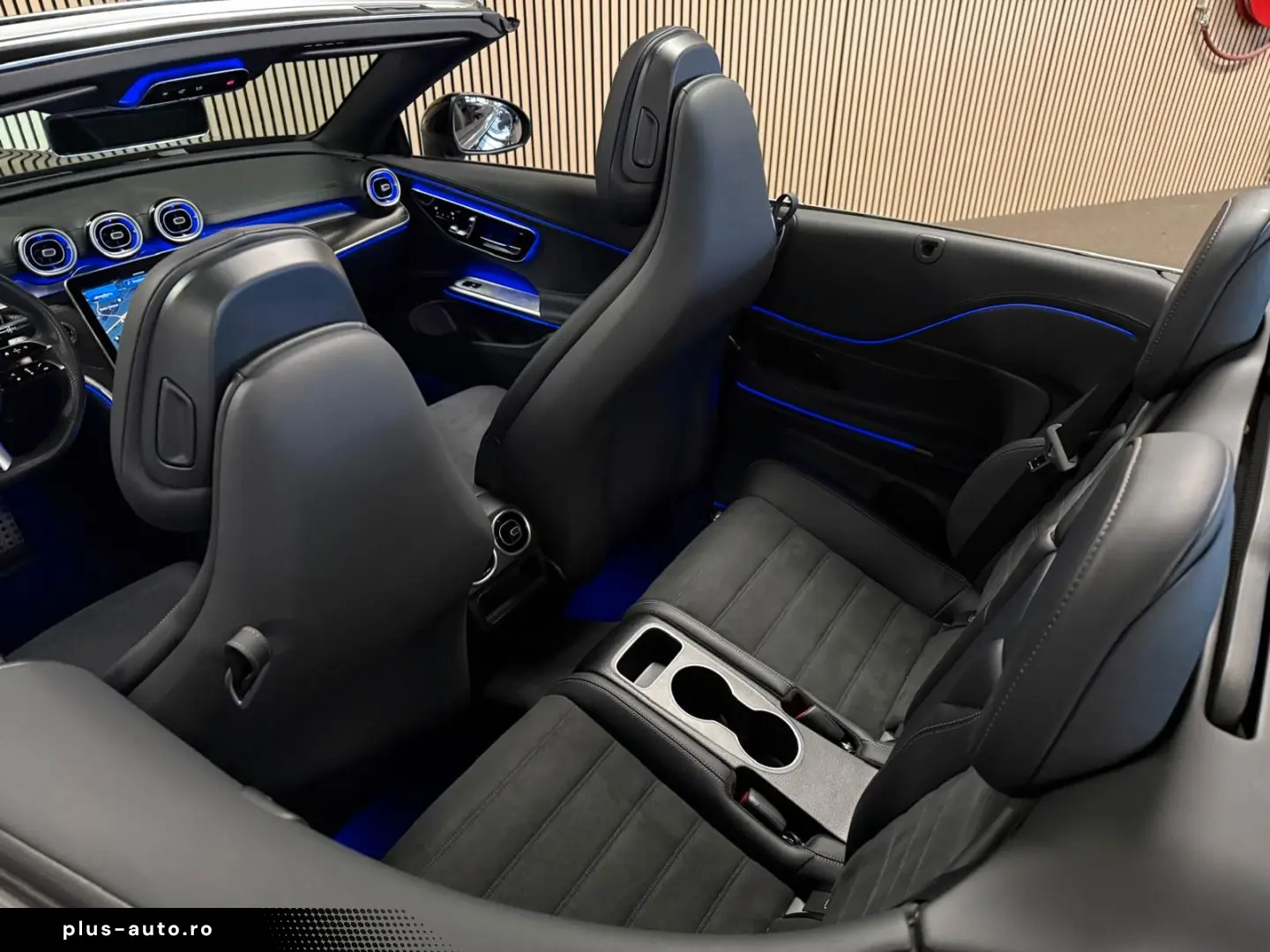 MERCEDES-BENZ CLE200 Cabrio AMG Advanced Plus-AIRSCARF-VOLL