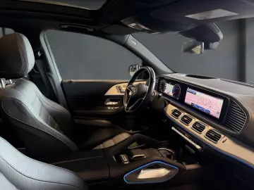 MERCEDES-BENZ GLE 450 d 4M AMG MBEAM DISTR BURM HuD PANO AHK