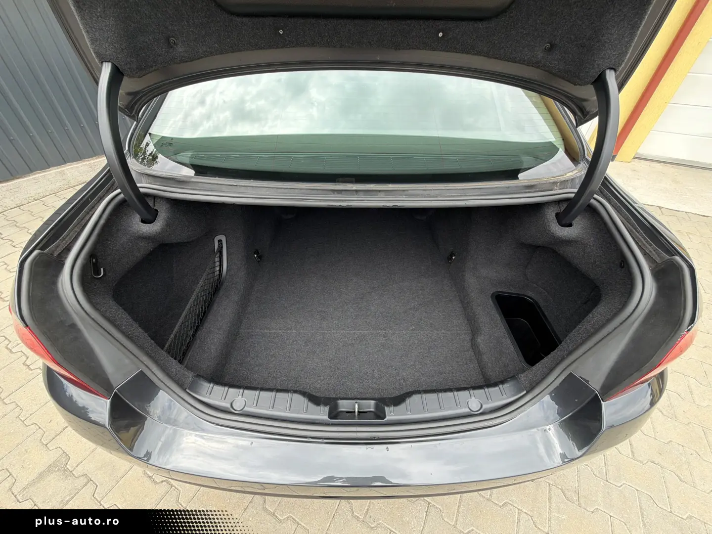 2.0d   218cp   xDrive   5 butoane   Distronic   Trapa