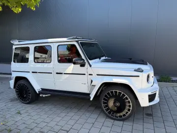 MERCEDES-BENZ G 63 AMG  BRABUS 800 A22 Rear Entertainment