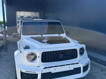 MERCEDES-BENZ G 63 AMG  BRABUS 800 A22 Rear Entertainment