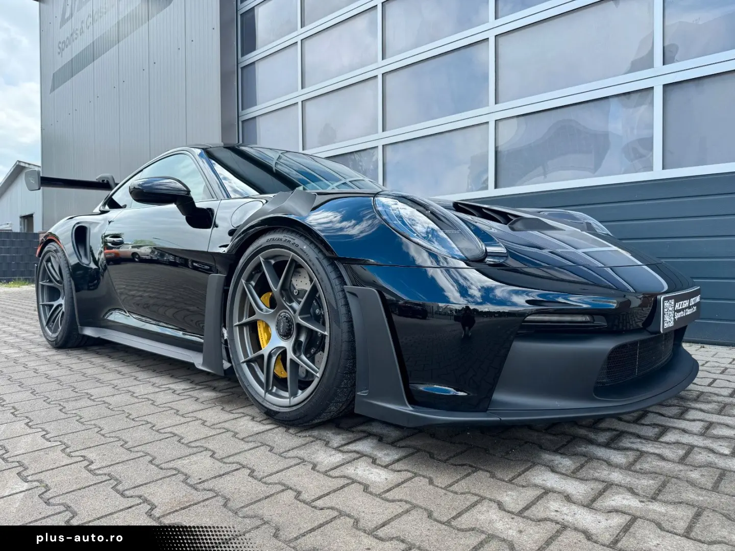 PORSCHE 992 GT3 RS   Weissach   Ceramic   Matrix   Lift