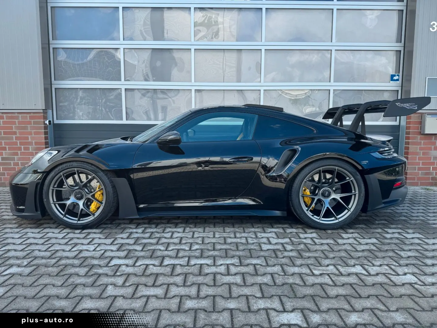 PORSCHE 992 GT3 RS   Weissach   Ceramic   Matrix   Lift