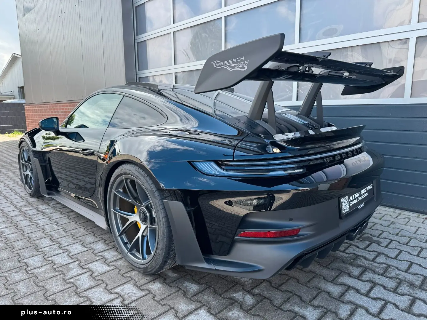 PORSCHE 992 GT3 RS   Weissach   Ceramic   Matrix   Lift