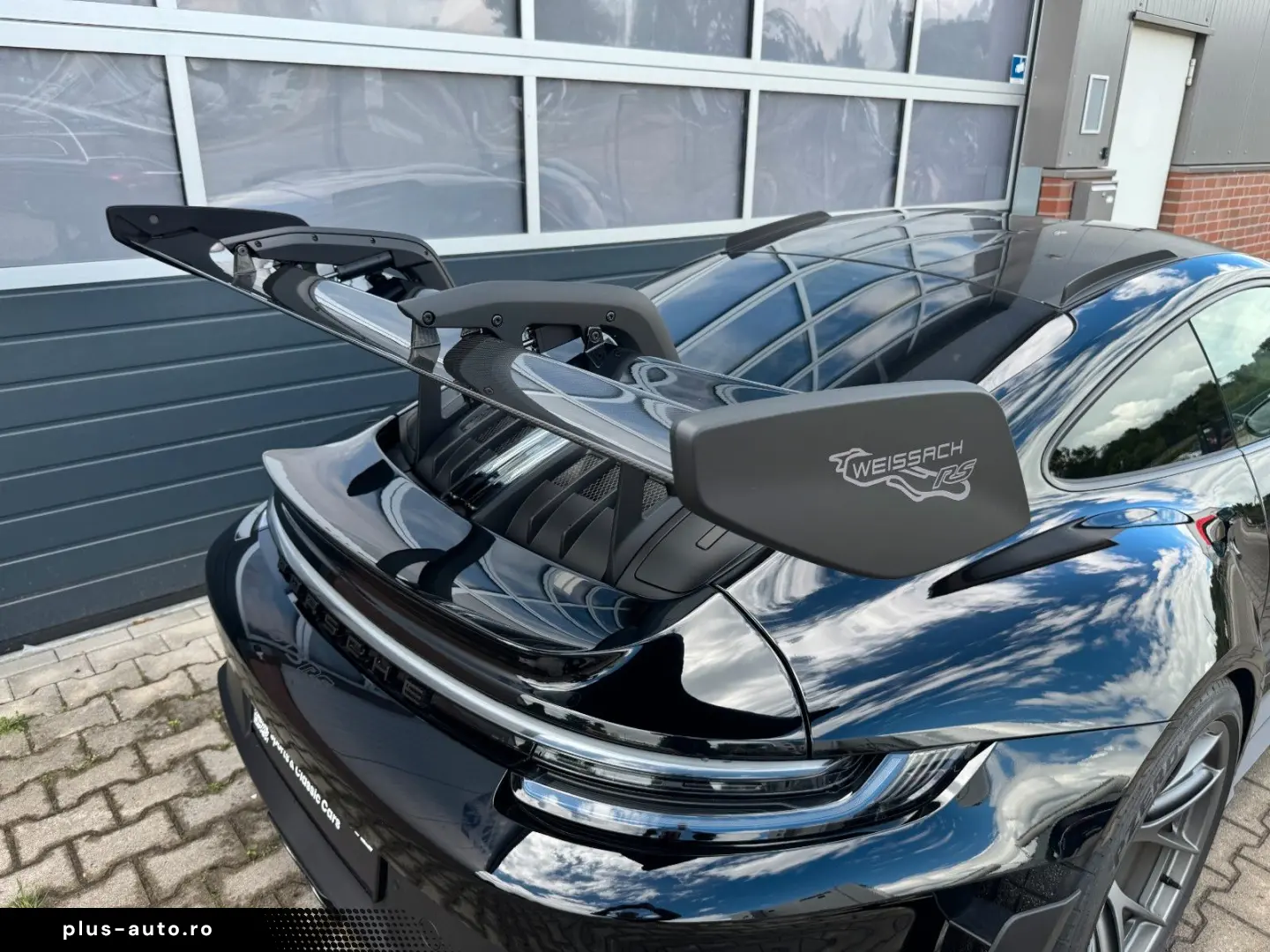 PORSCHE 992 GT3 RS   Weissach   Ceramic   Matrix   Lift