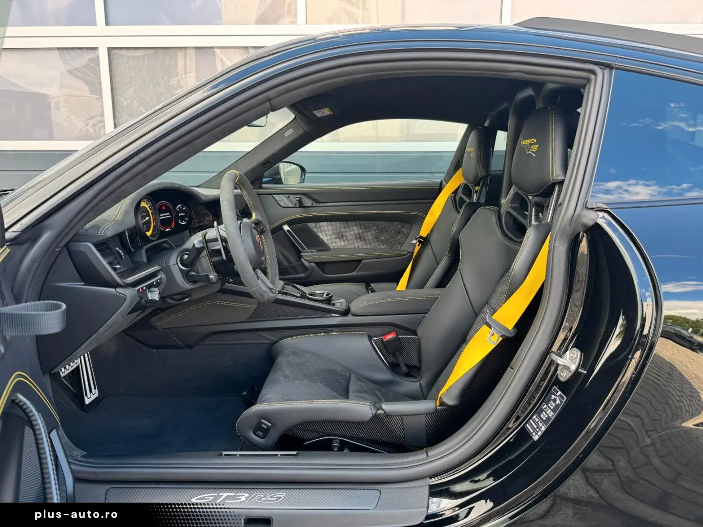 PORSCHE 992 GT3 RS   Weissach   Ceramic   Matrix   Lift