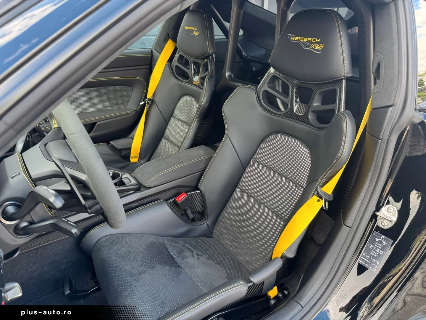 PORSCHE 992 GT3 RS   Weissach   Ceramic   Matrix   Lift