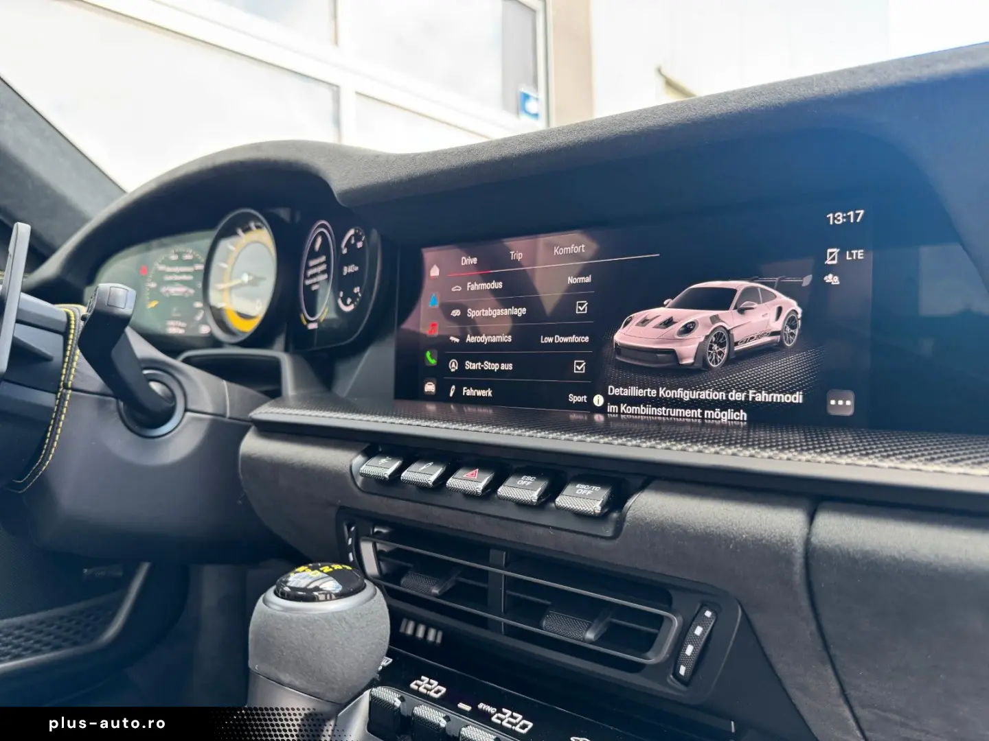 PORSCHE 992 GT3 RS   Weissach   Ceramic   Matrix   Lift