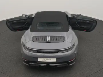 PORSCHE 992 Carrera 4 GTS Cabrio