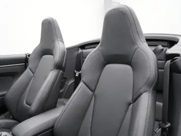 PORSCHE 992 Carrera 4 GTS Cabrio