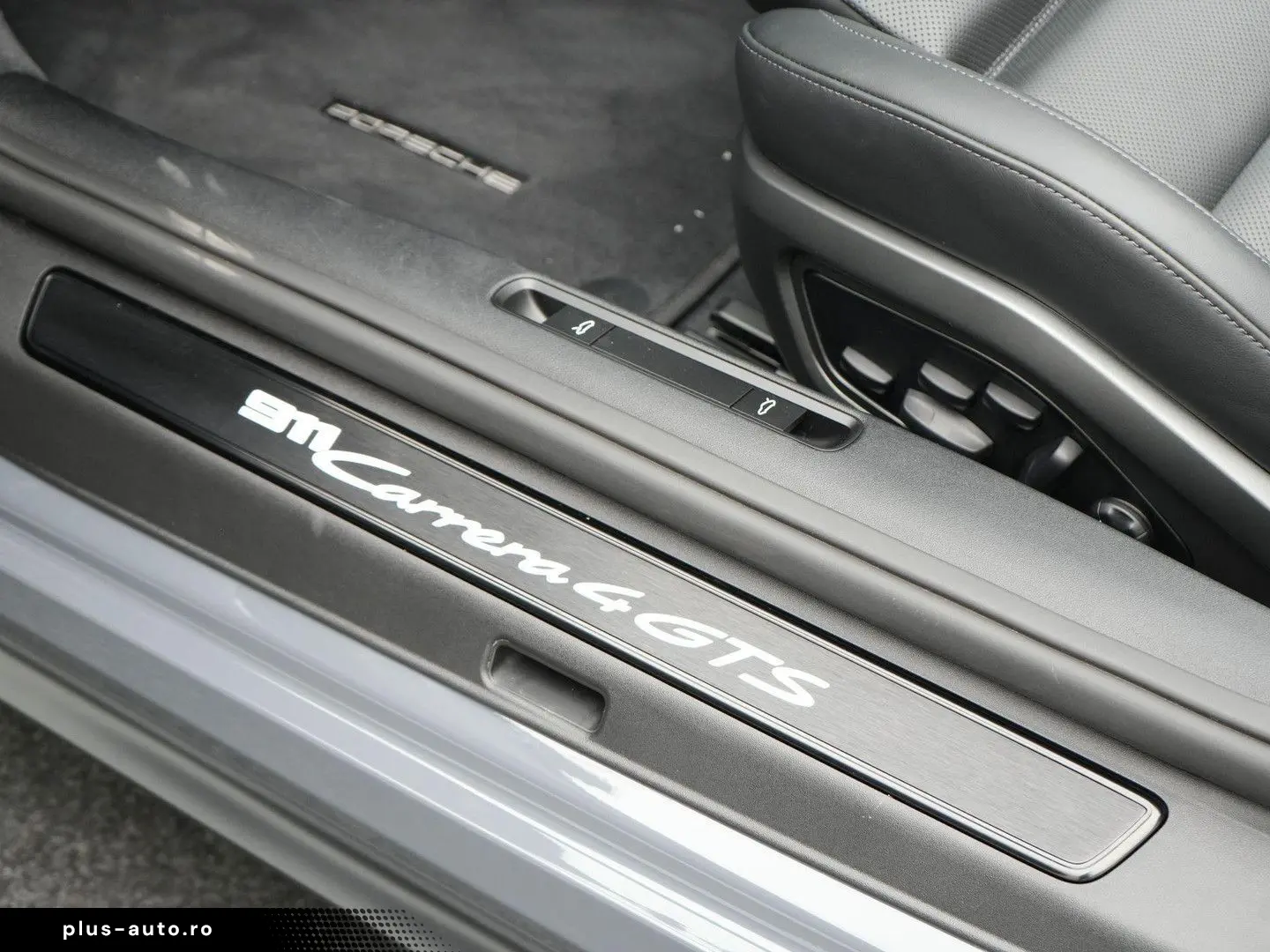 PORSCHE 992 Carrera 4 GTS Cabrio