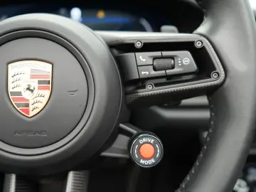 PORSCHE 992 Carrera 4 GTS Cabrio
