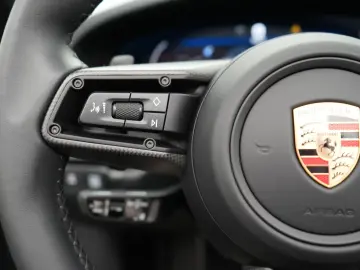 PORSCHE 992 Carrera 4 GTS Cabrio