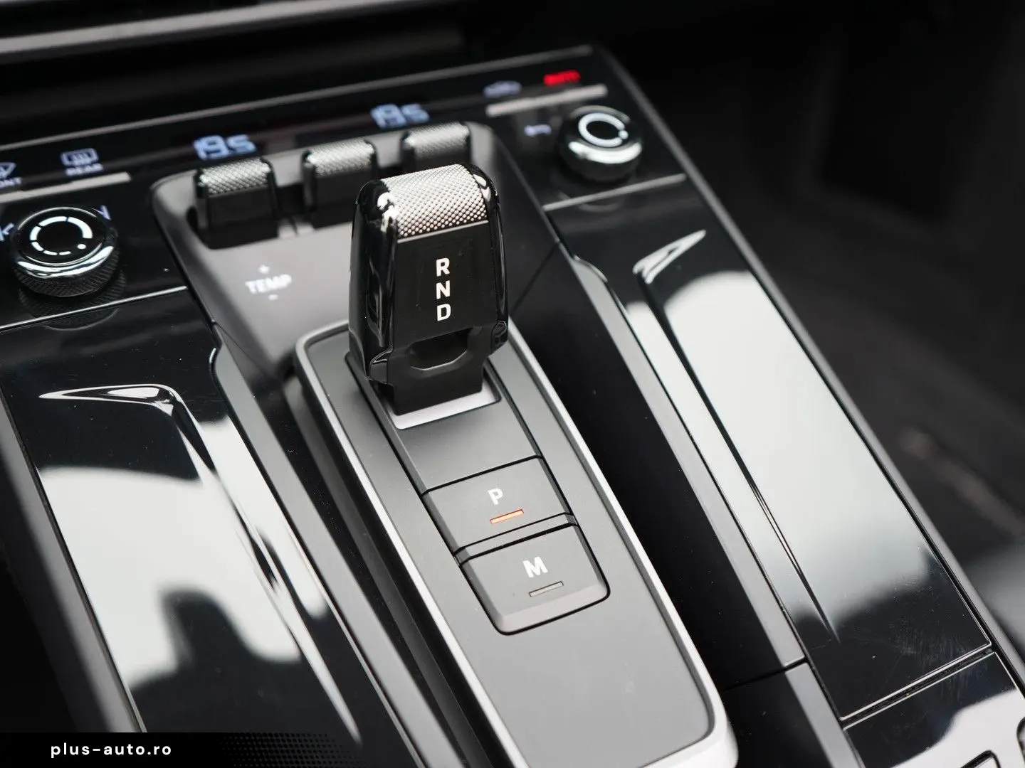 PORSCHE 992 Carrera 4 GTS Cabrio