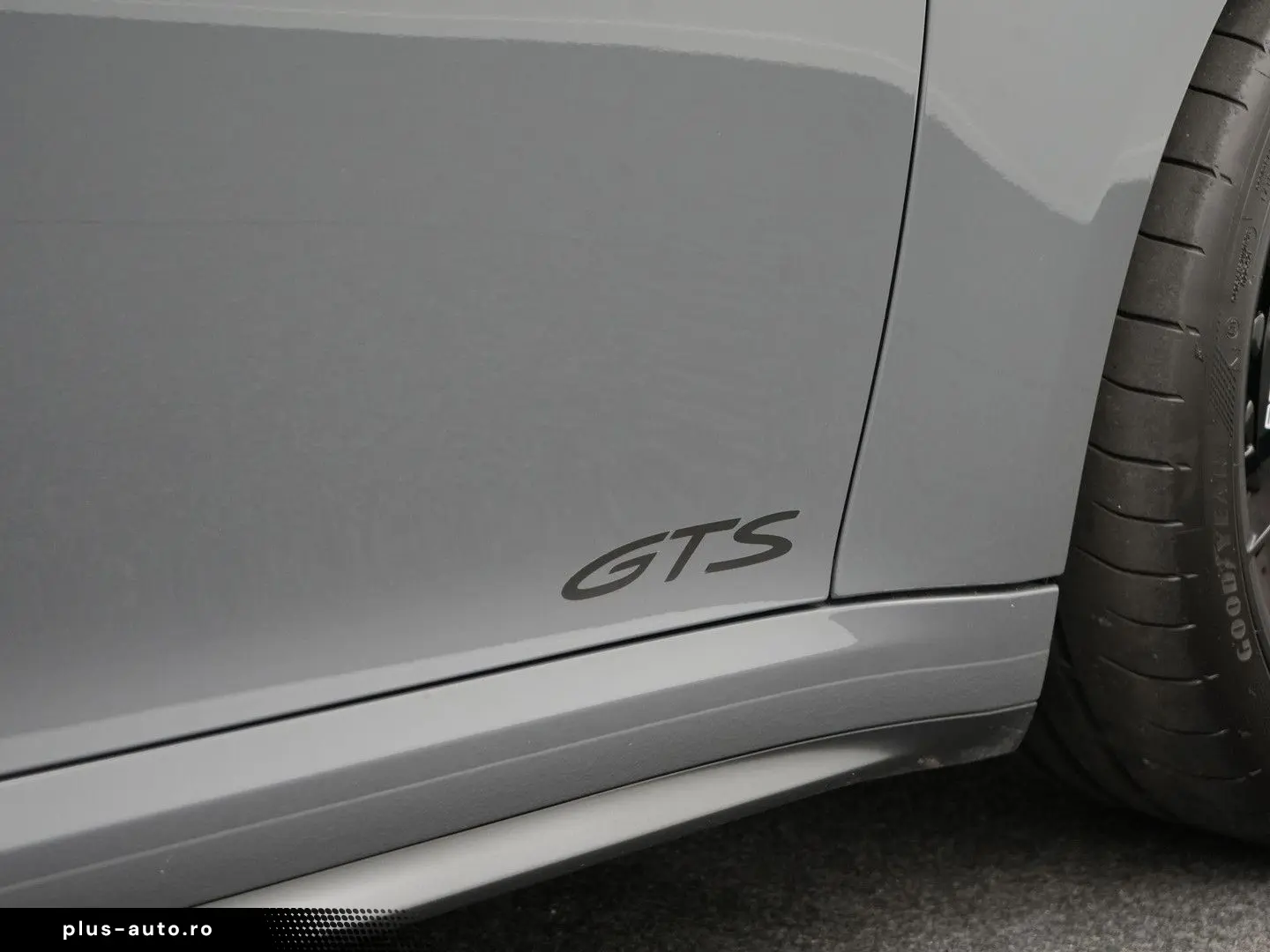 PORSCHE 992 Carrera 4 GTS Cabrio