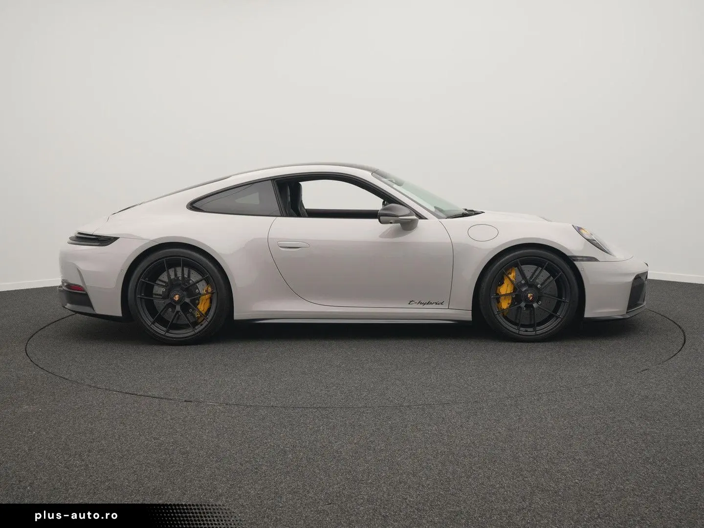 PORSCHE 992 Carrera GTS