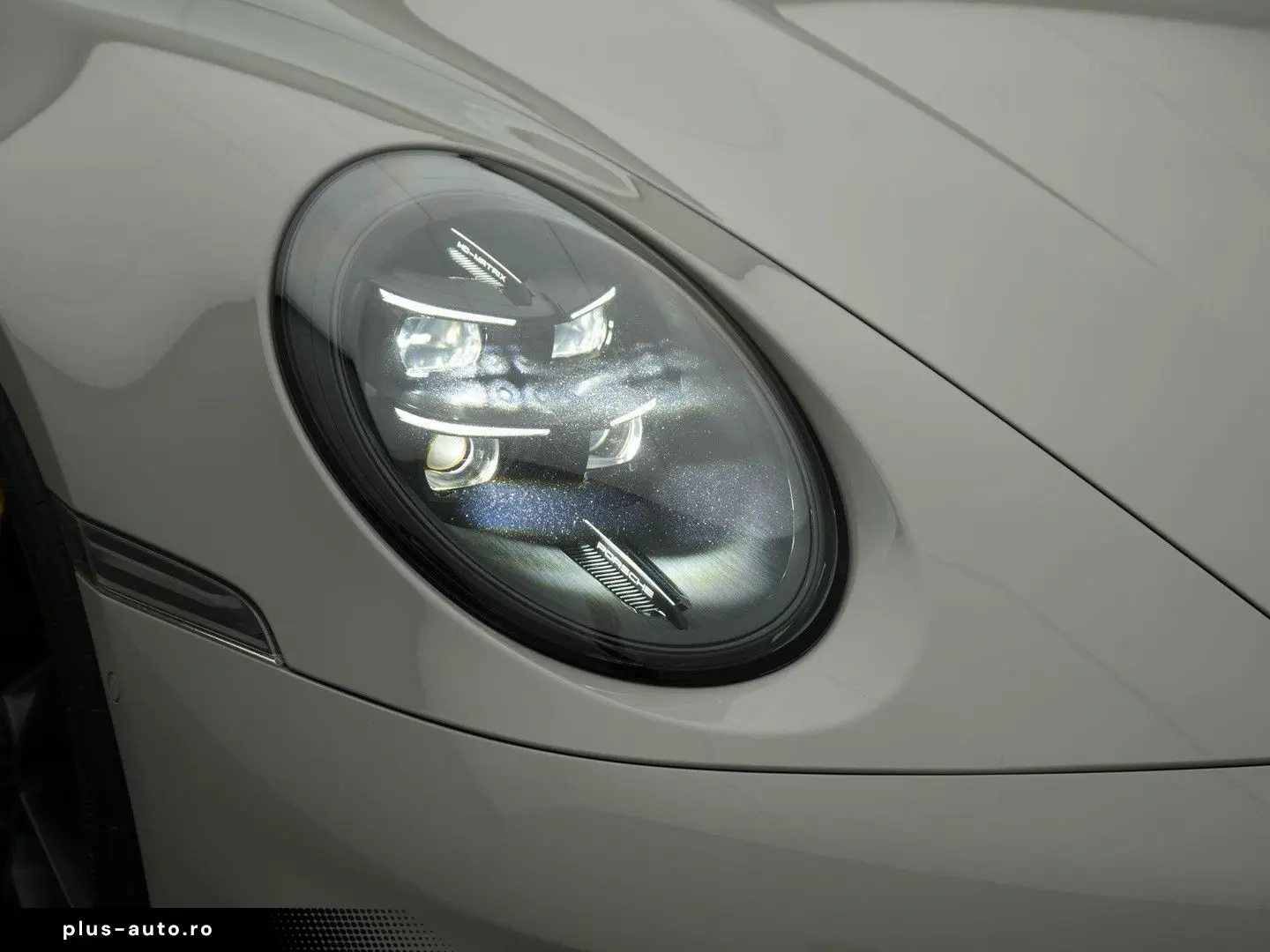 PORSCHE 992 Carrera GTS